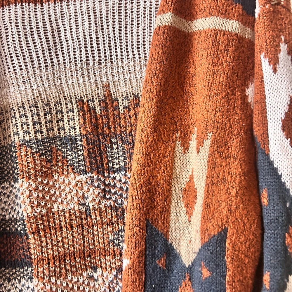 Rue 21 Women's Aztec Pattern Sweater - Rust and Navy - Picture 2 of 4